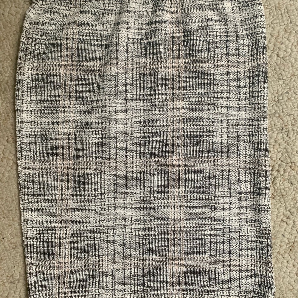 Max Studio Black and White Textured Pencil Skirt